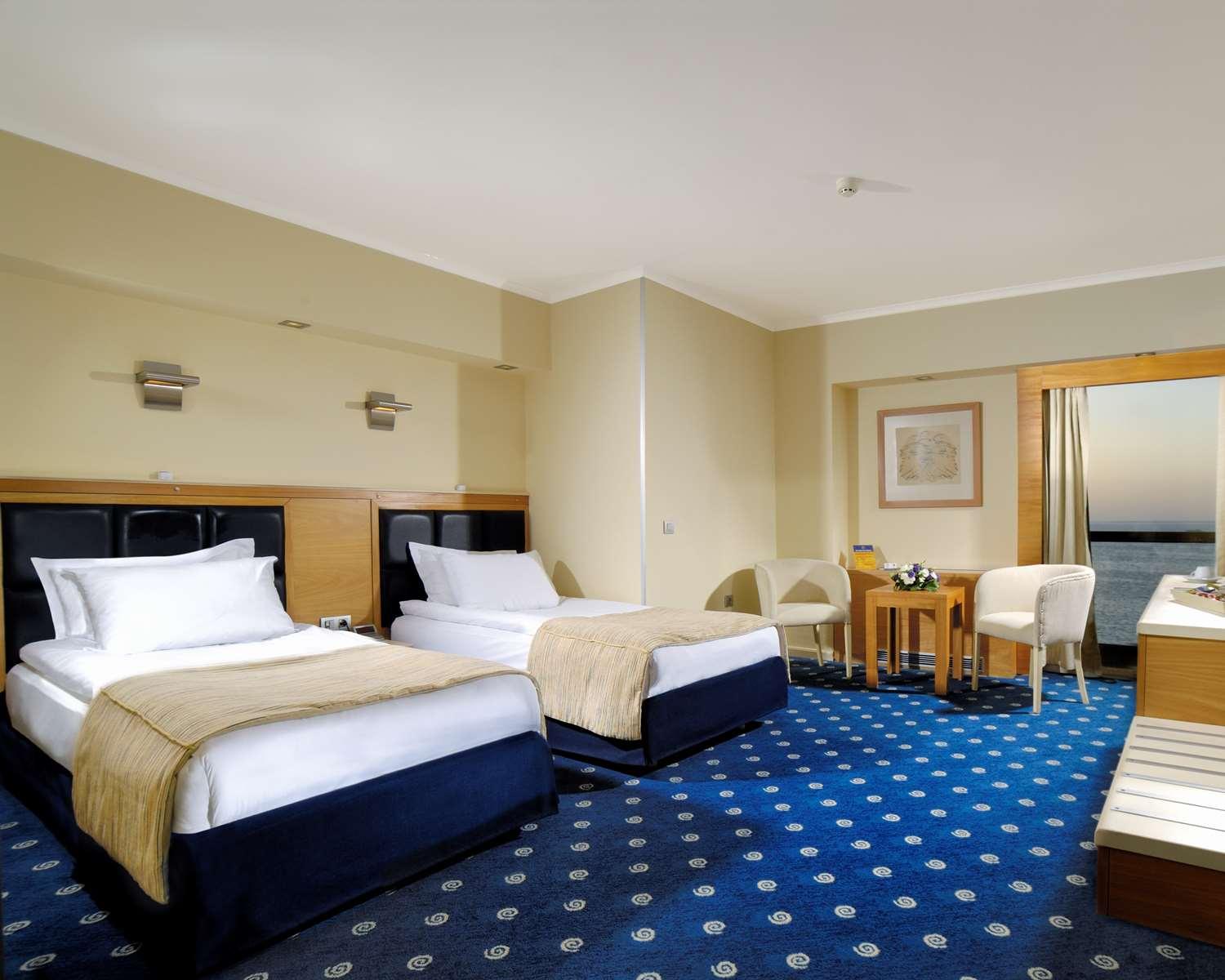 Best Western Plus Hotel Konak Izmir Exterior photo