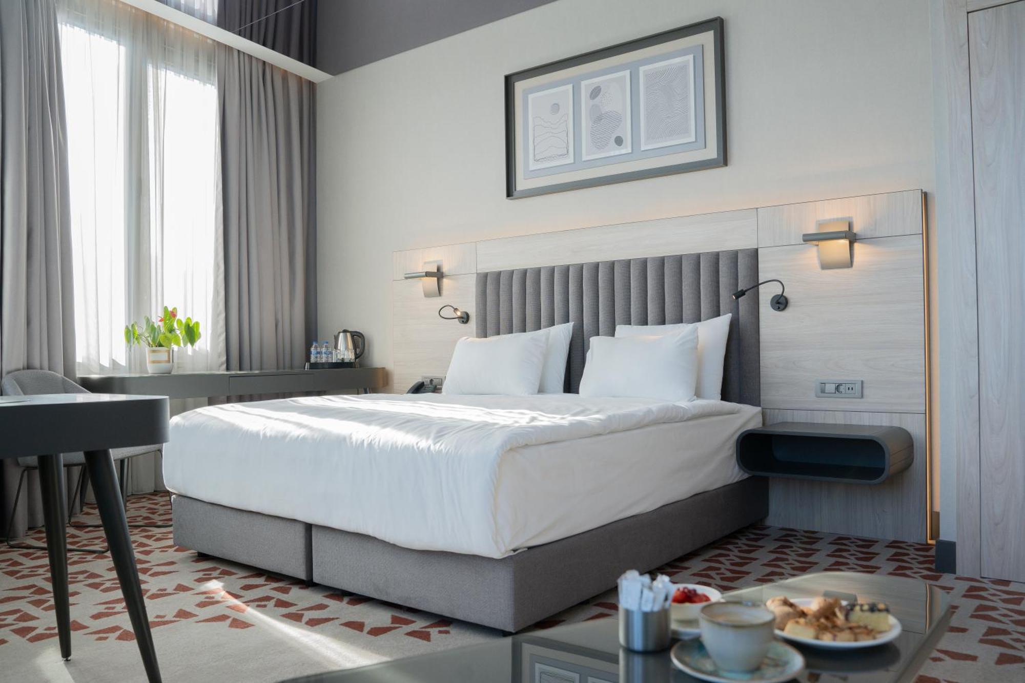 Best Western Plus Hotel Konak Izmir Exterior photo