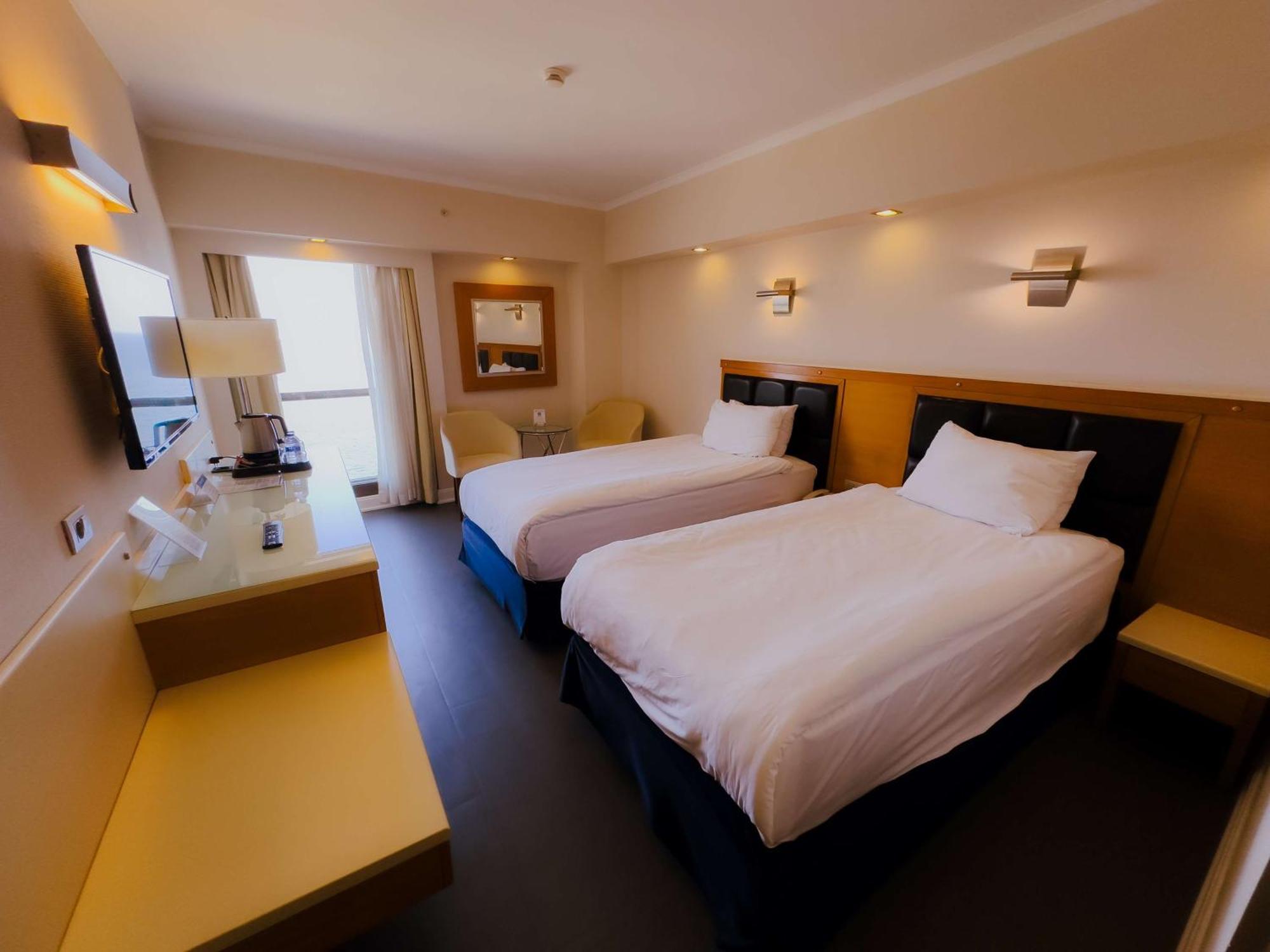 Best Western Plus Hotel Konak Izmir Exterior photo