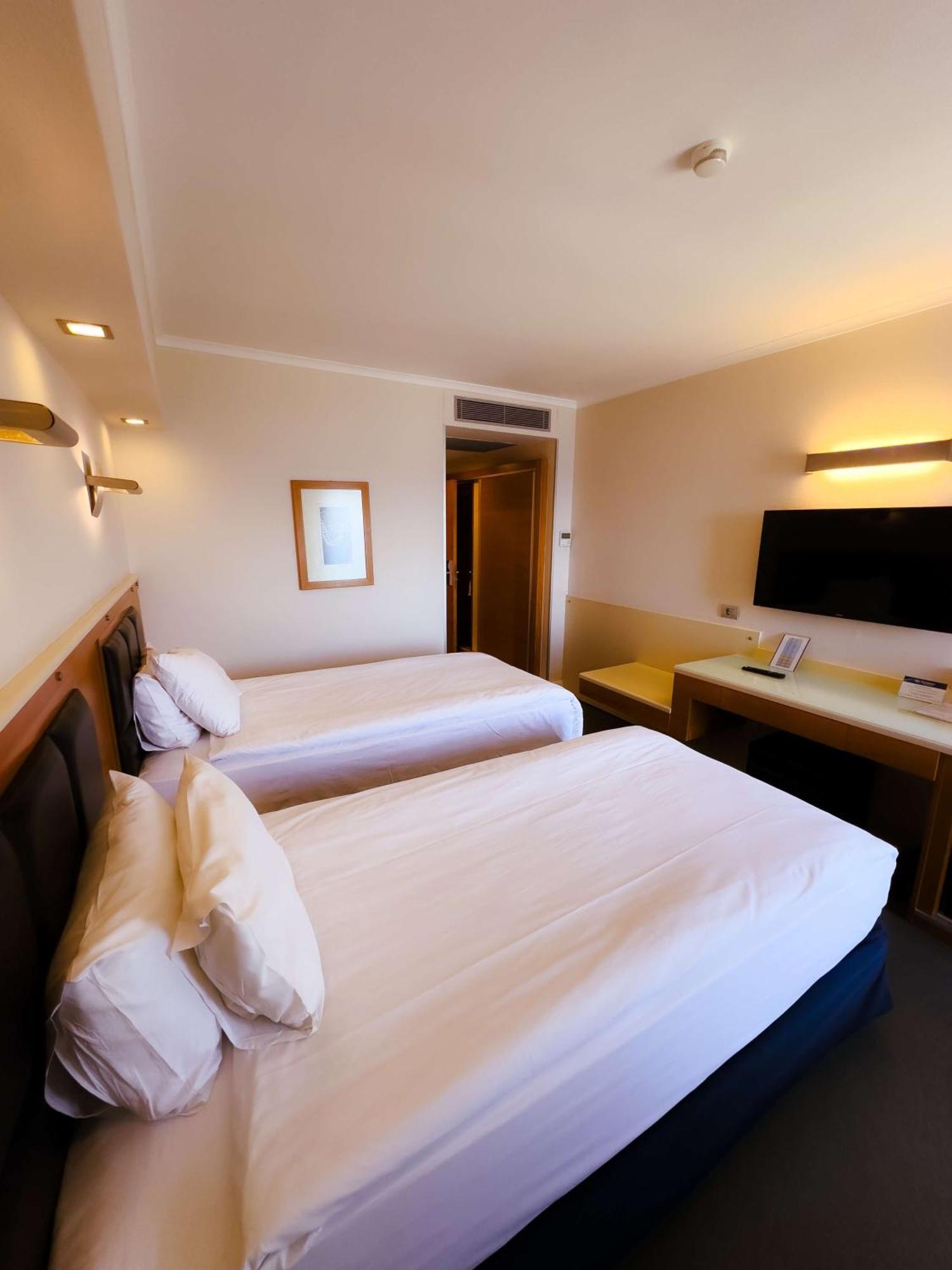 Best Western Plus Hotel Konak Izmir Exterior photo